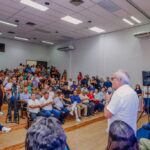 Cicero Lucena entrega chaves de 12 novos imóveis para famílias do bairro São José, que viviam em áreas de risco